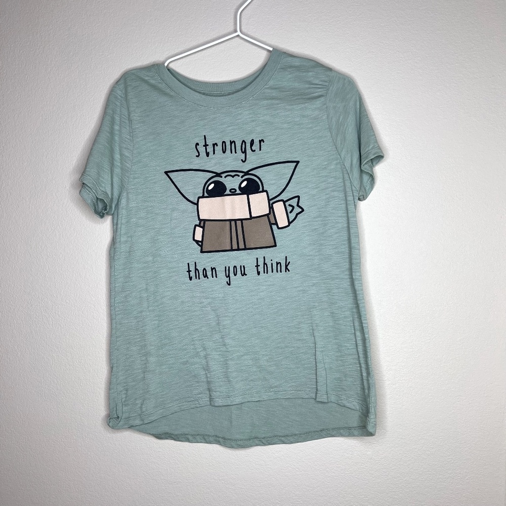 📍Disney Mandalorian "baby yoda" Grogu shirt